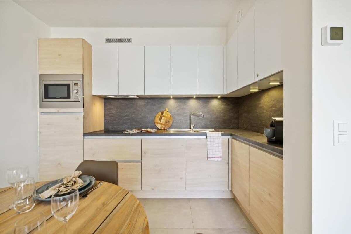 Huswell - Apartment With Natural Swimming Pool Middelkerke Buitenkant foto